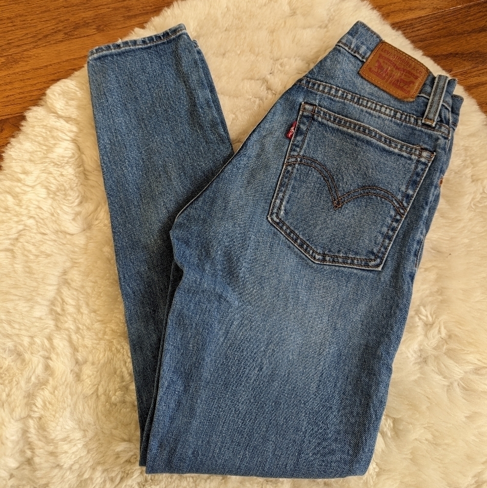 Levi's wedgie skinny distressed jeans denim 24